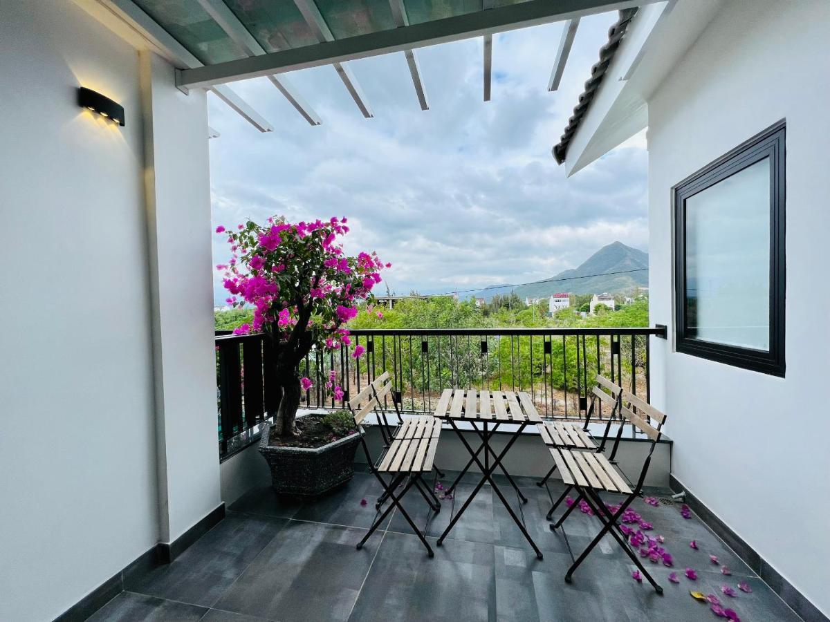 The Track Homestay - Near Bai Dai Beach Cam Lam Eksteriør bilde