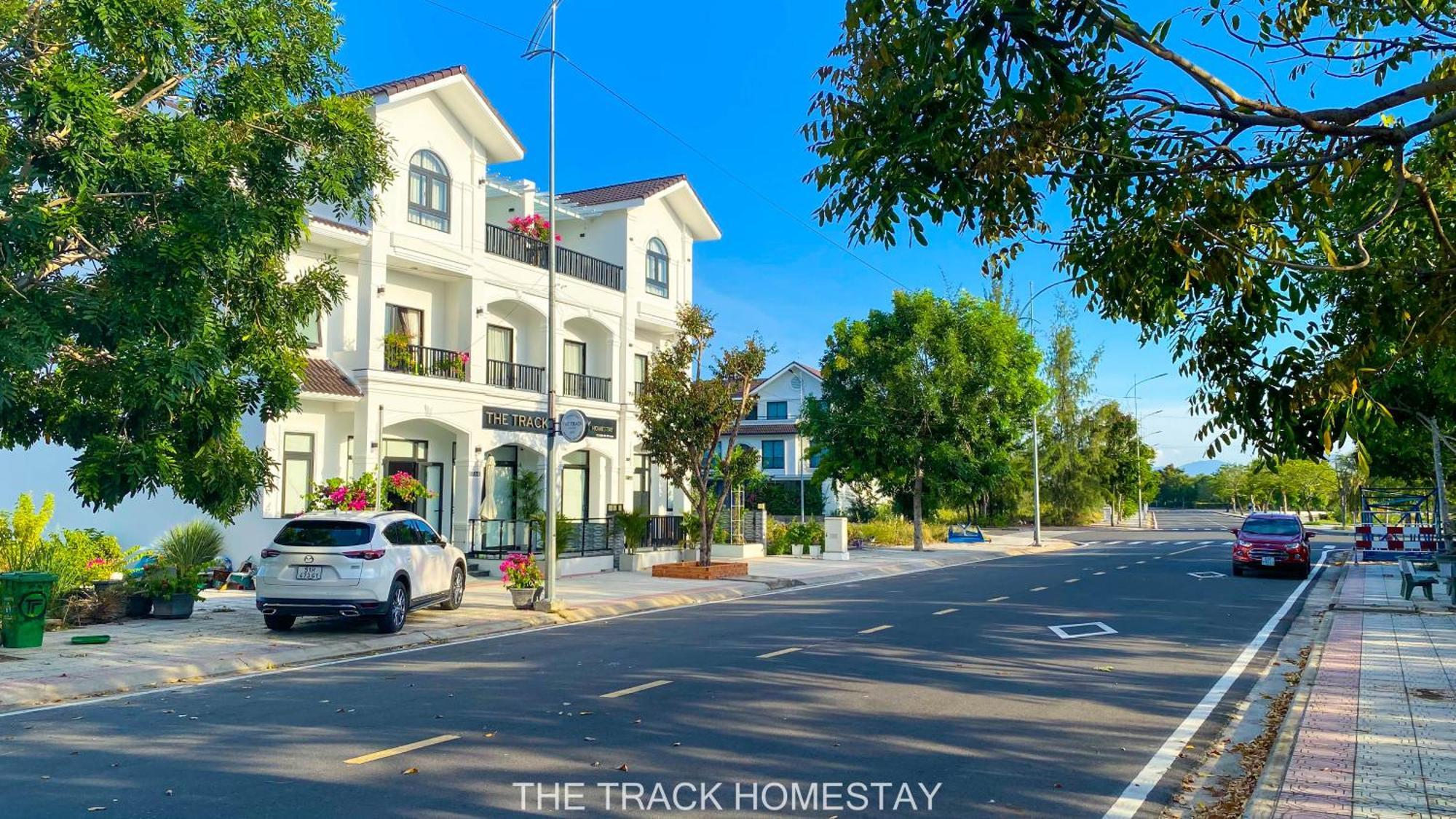 The Track Homestay - Near Bai Dai Beach Cam Lam Eksteriør bilde